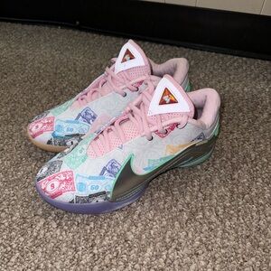 Nike x Monopoly LeBron 22 Low-top Sneakers
